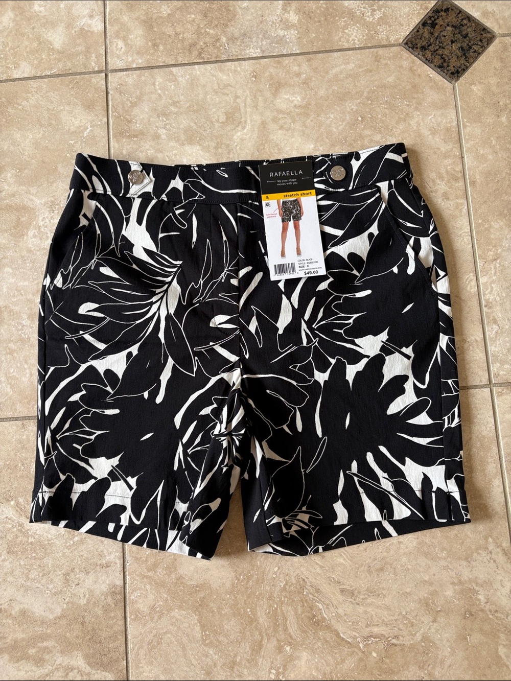 Rafaella Black & White Floral Pull-On Bermudas